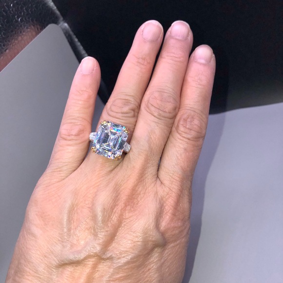 Cocktails Ring!S/S, white cushion zircon 1.5x1.5cm - Picture 8 of 9